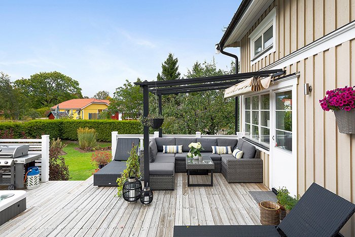 Stenläggning & byggnation av pergola. Botkyrka Eriksberg